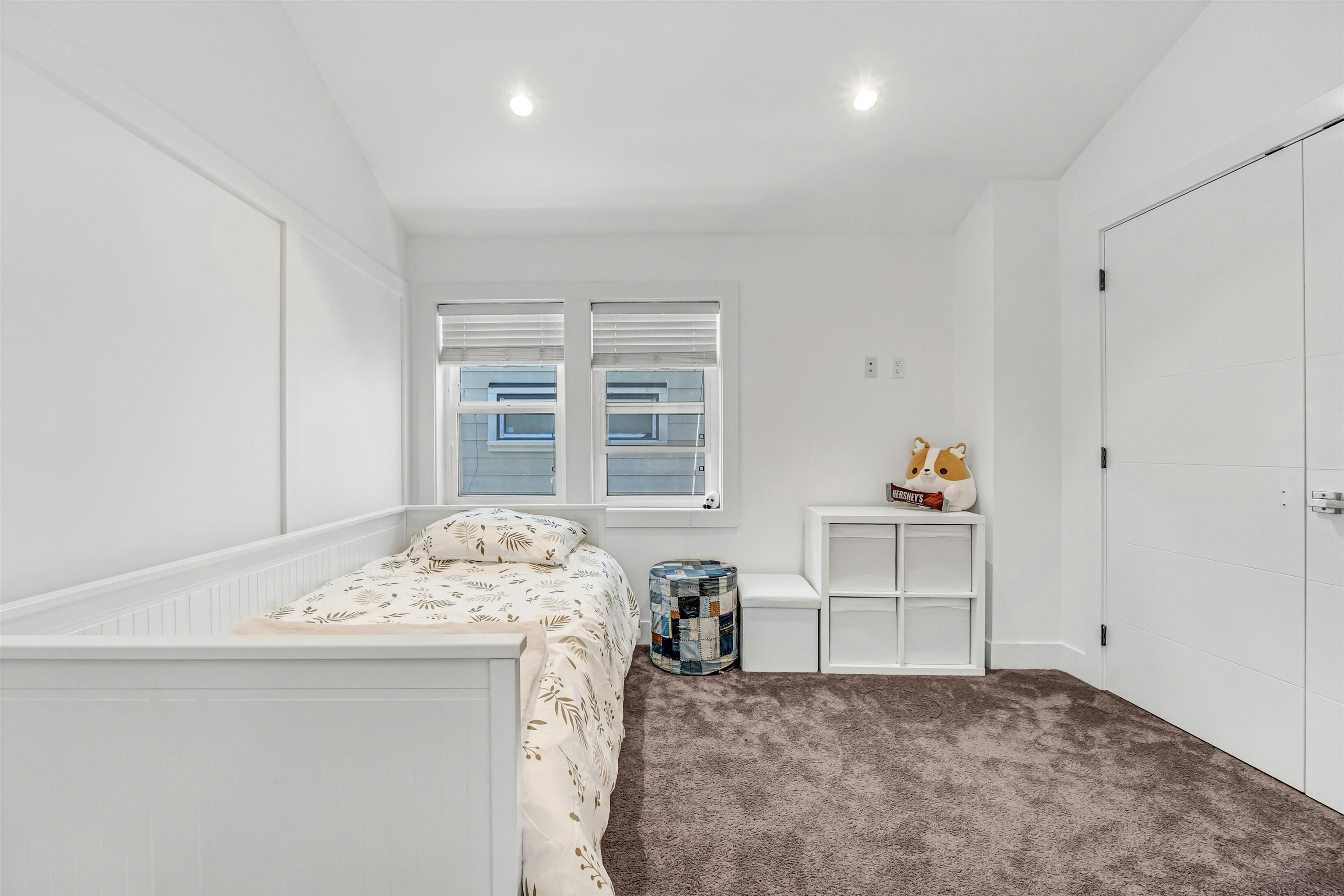 730 E 11th Avenue, Vancouver, BC, V5T 2E5 - 21