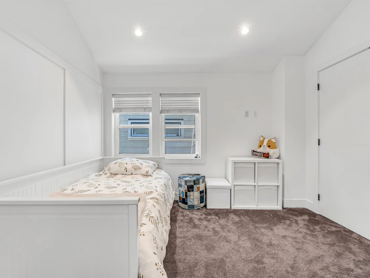 730 E 11th Avenue, Vancouver, BC, V5T 2E5 - 21