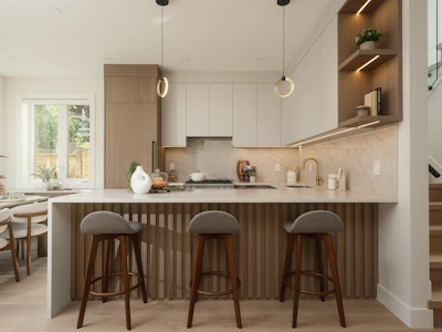 2-470 W 20 Avenue - 3
