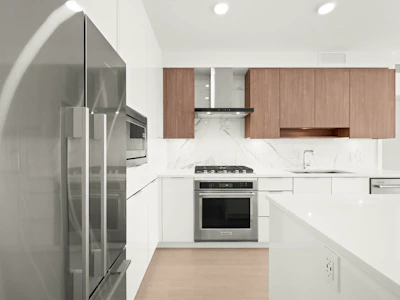 1601-7683 Park Crescent - 5