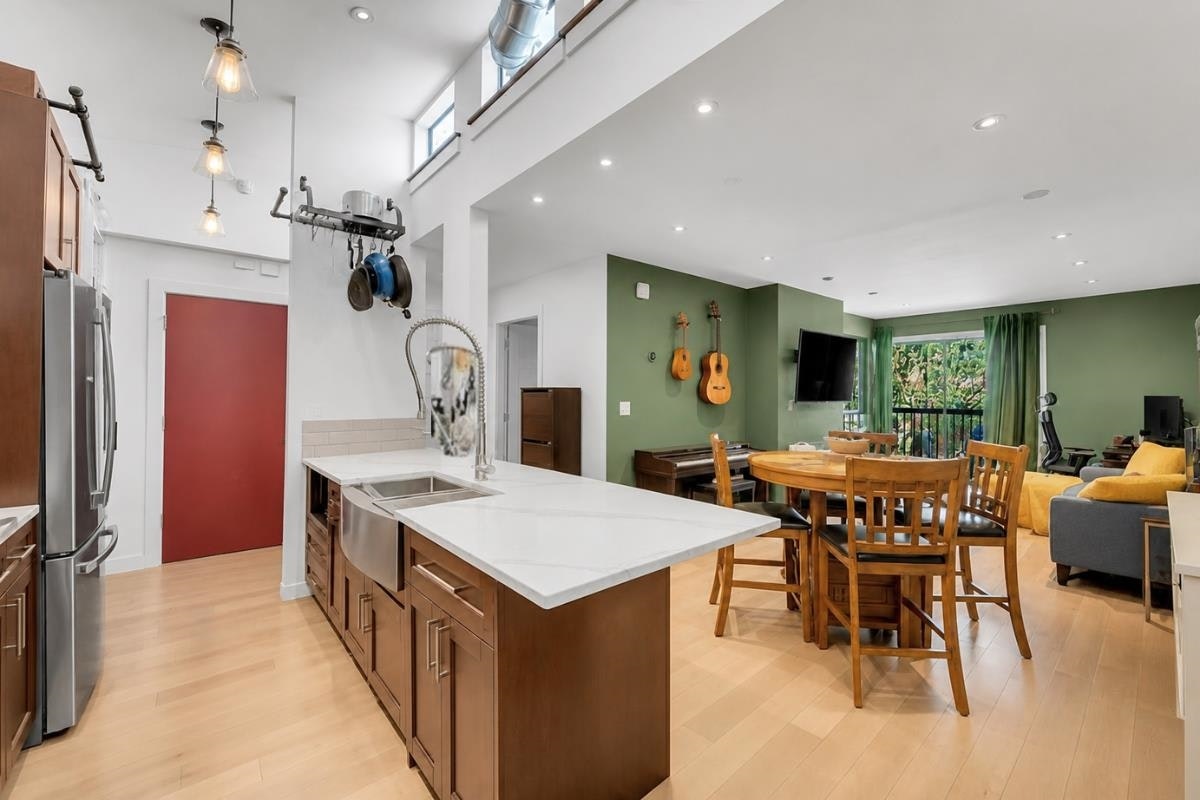 304-1420 E 7th Avenue - 5