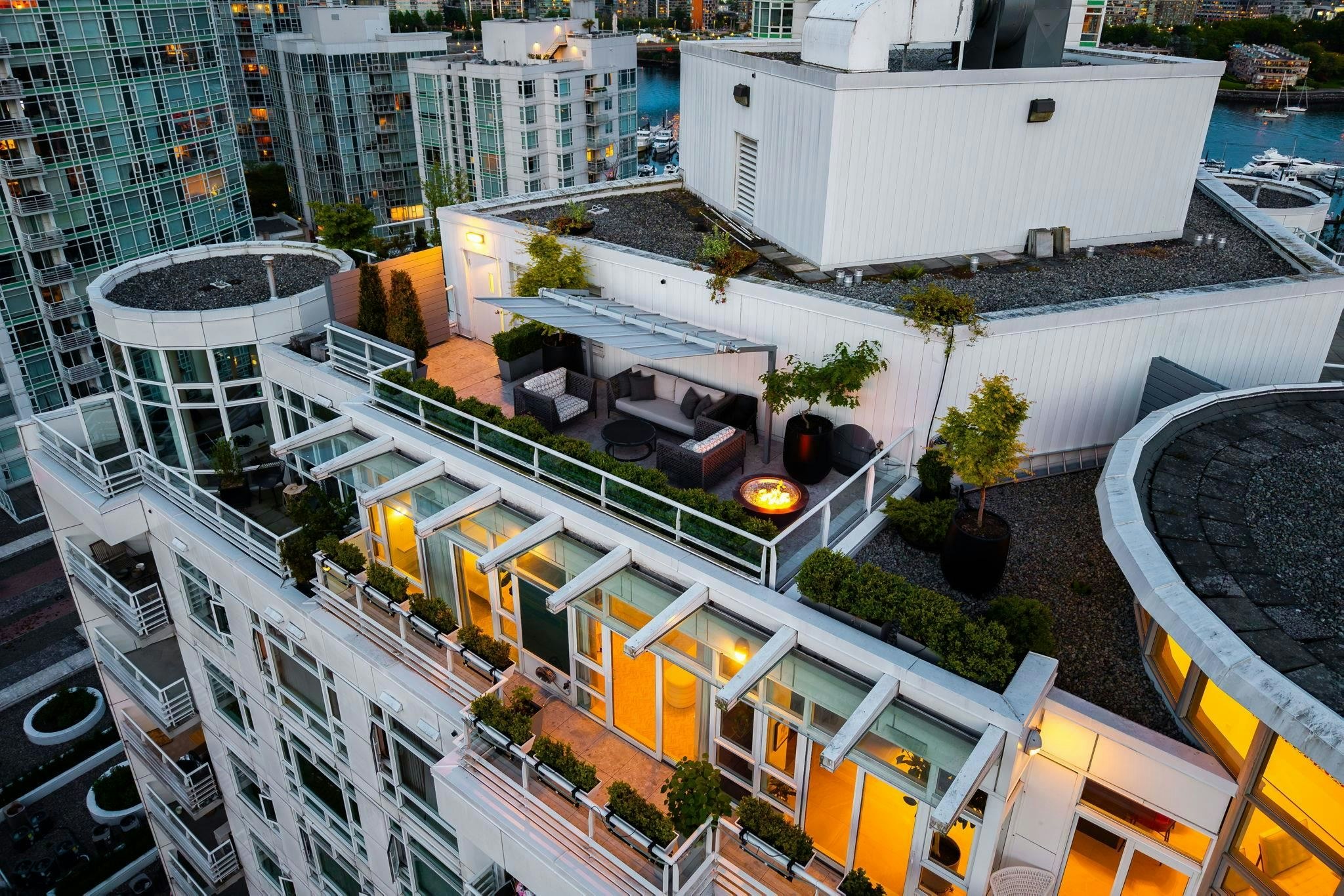 PH 1701-189 Davie Street, Vancouver, BC, V6Z 2X9 - 11