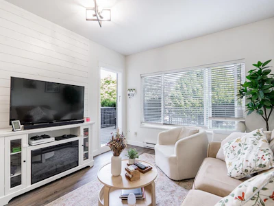 115-2943 Nelson Place - 2