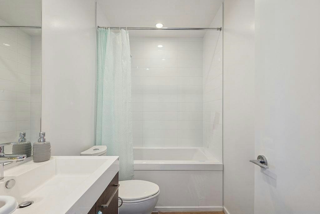 702-9060 University Crescent, Burnaby, BC, V5A 0E1 - 10