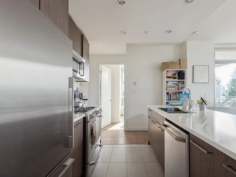 702-9060 University Crescent, Burnaby, BC, V5A 0E1 - 7