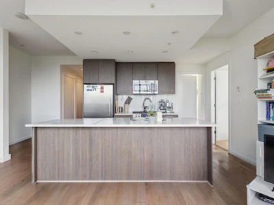 702-9060 University Crescent - 5