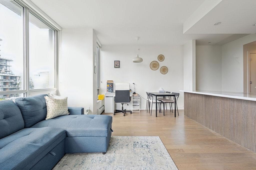 702-9060 University Crescent - 4