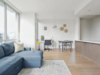 702-9060 University Crescent - 4