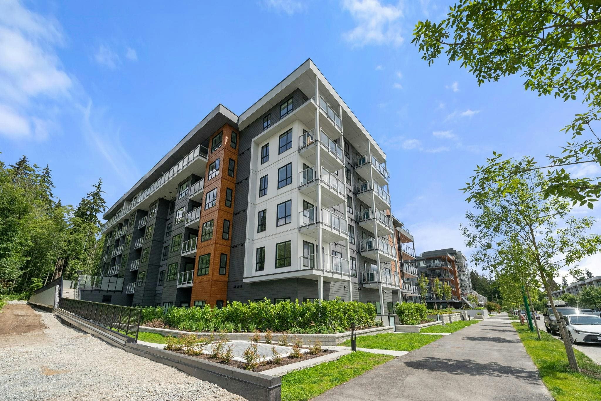 404-3594 Malsum Drive, North Vancouver, BC, V7G 0B4