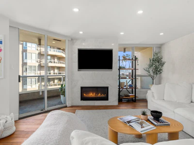 1704-1245 Quayside Drive - 3