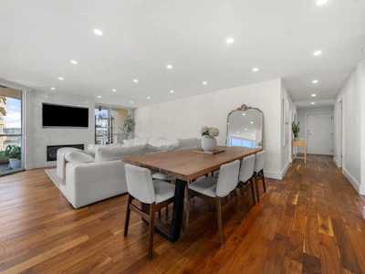1704-1245 Quayside Drive - 2