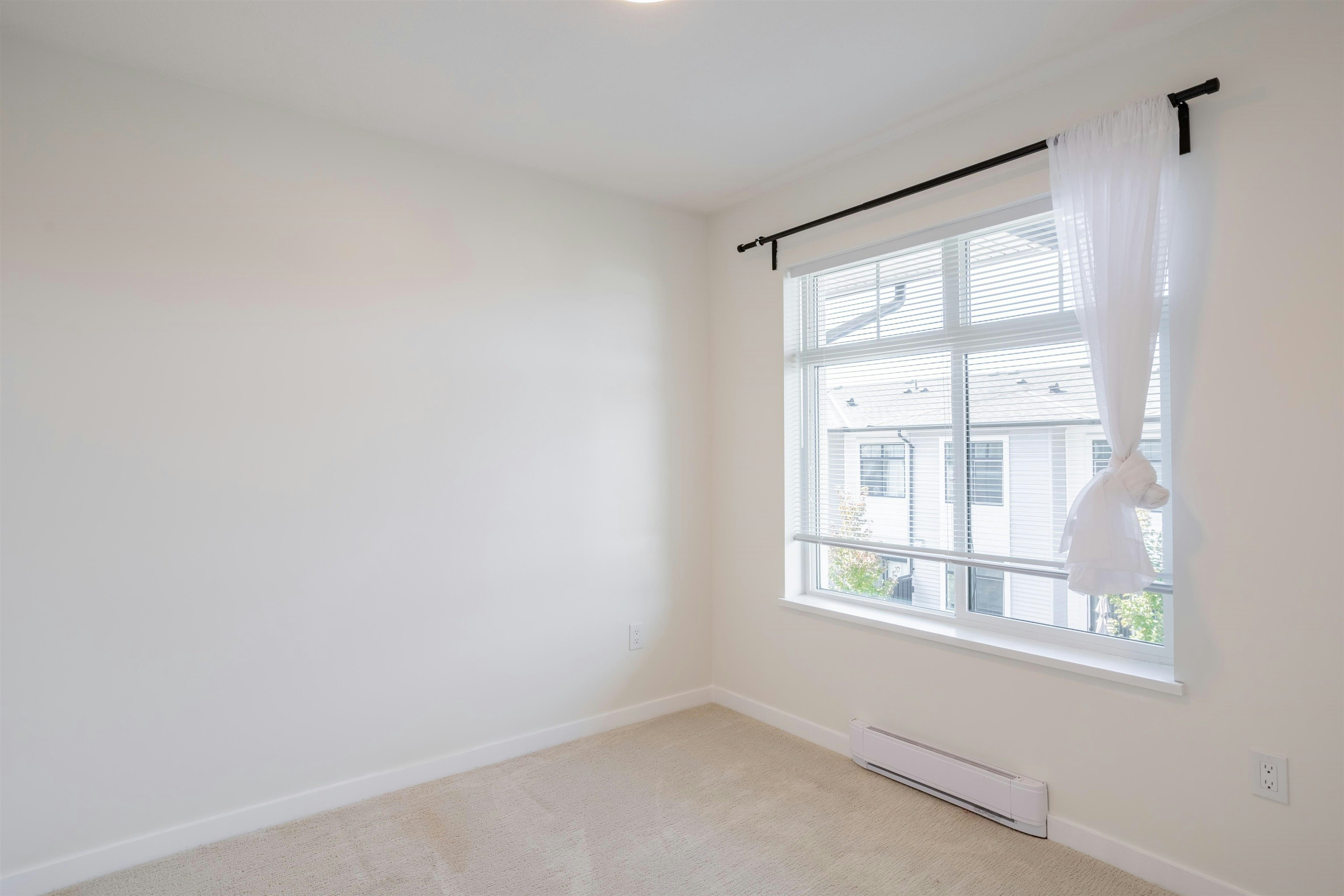 33-15235 Sitka Drive, Surrey, BC, V3S 0A9 - 14