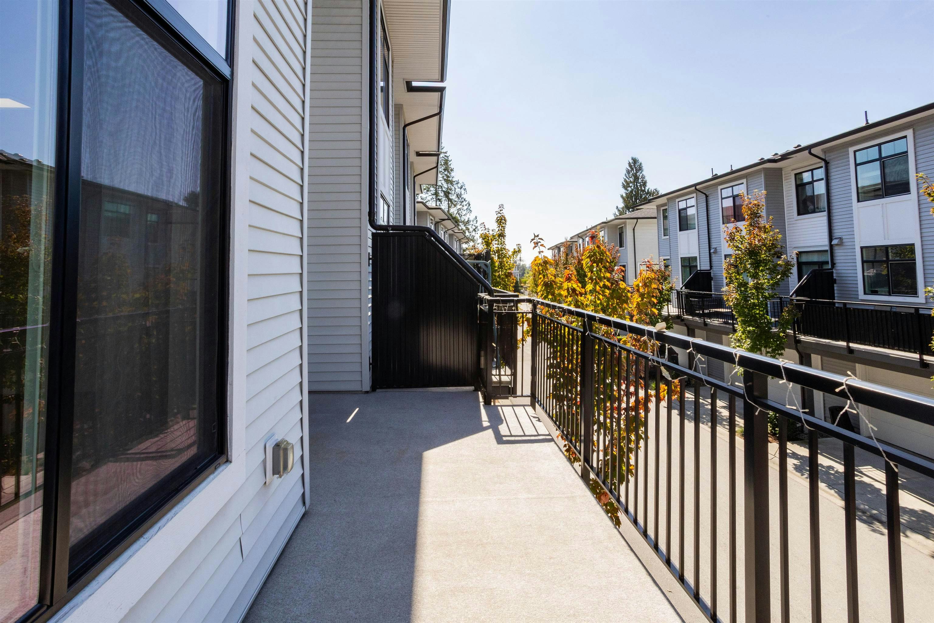 33-15235 Sitka Drive, Surrey, BC, V3S 0A9 - 23