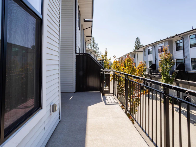 33-15235 Sitka Drive, Surrey, BC, V3S 0A9 - 23