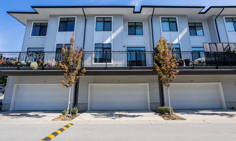33-15235 Sitka Drive
