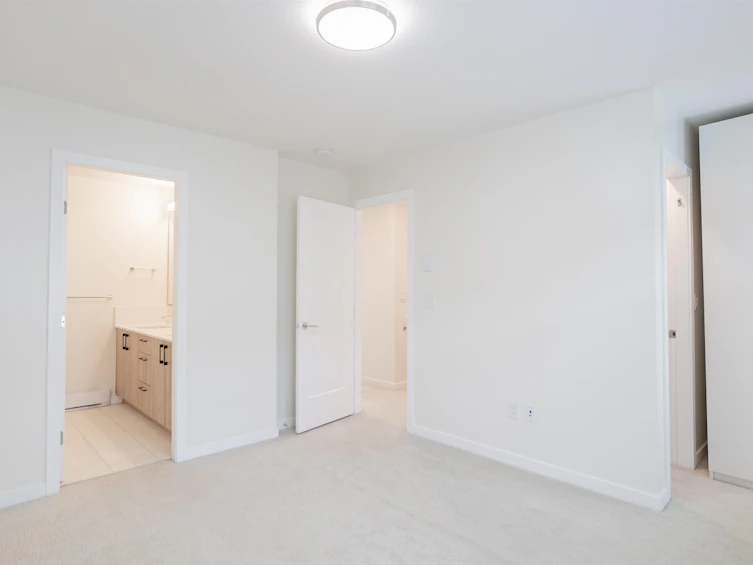 33-15235 Sitka Drive, Surrey, BC, V3S 0A9 - 17