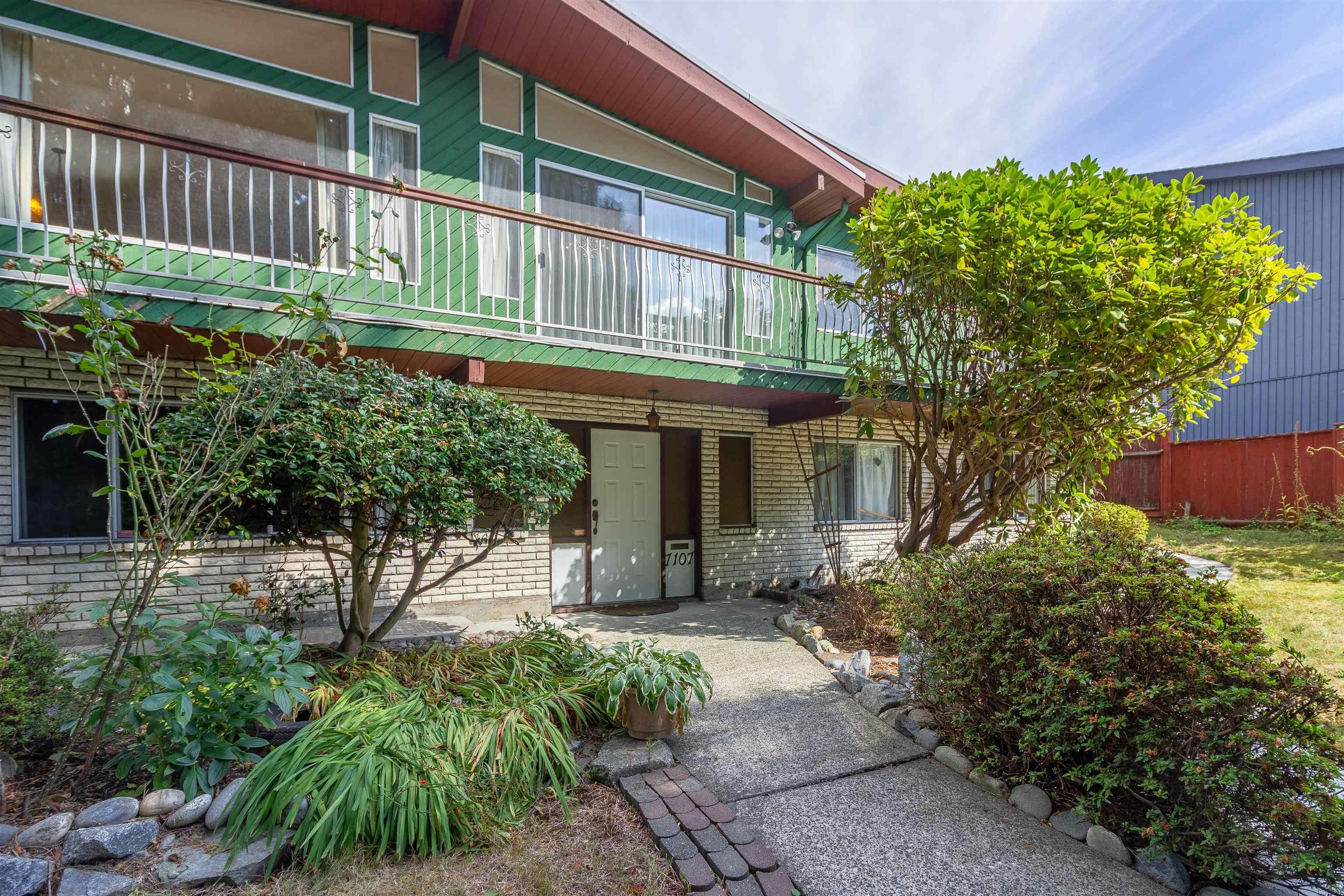 7107 Broadway, Burnaby, BC, V5A 1R7 - 30