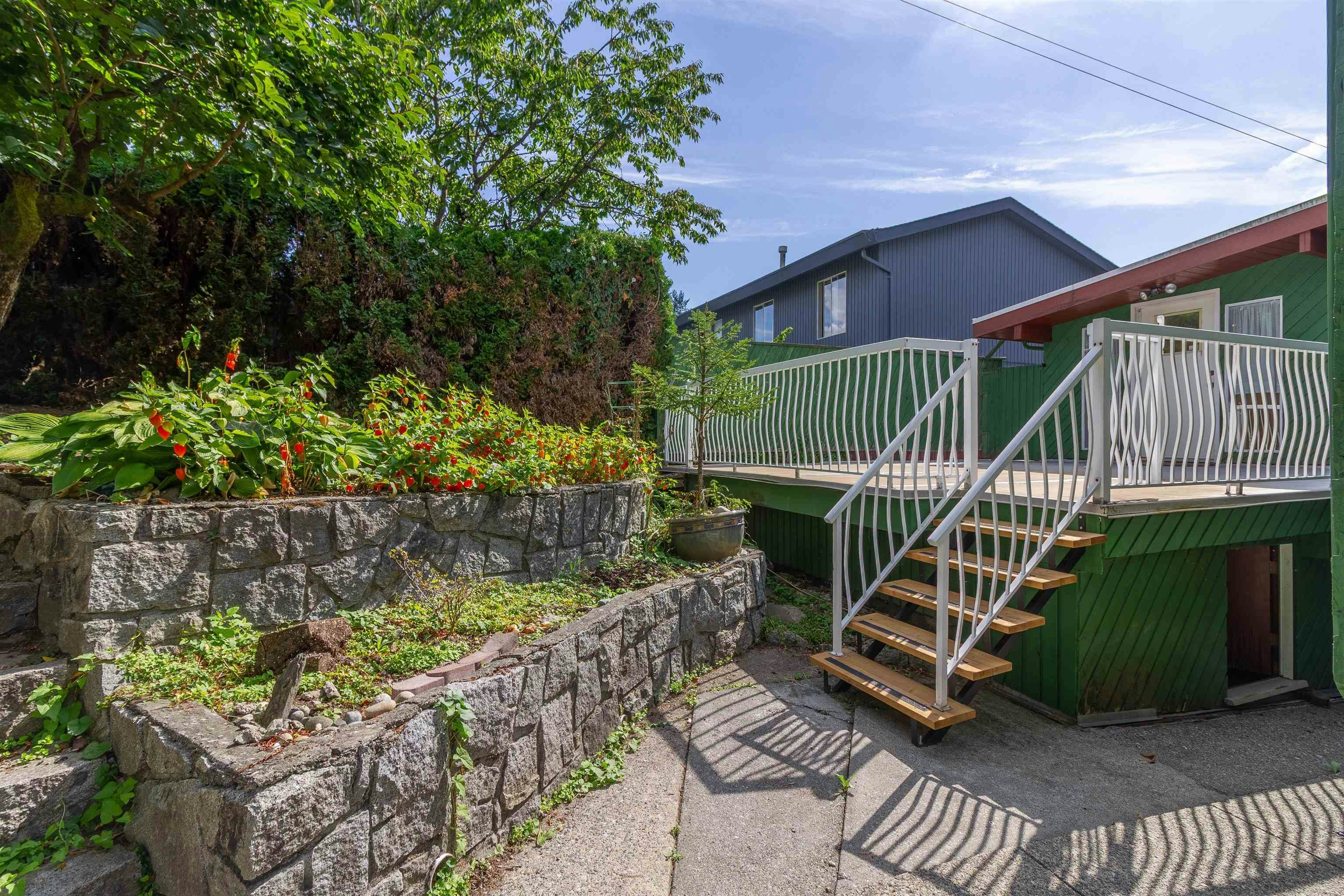 7107 Broadway, Burnaby, BC, V5A 1R7 - 37