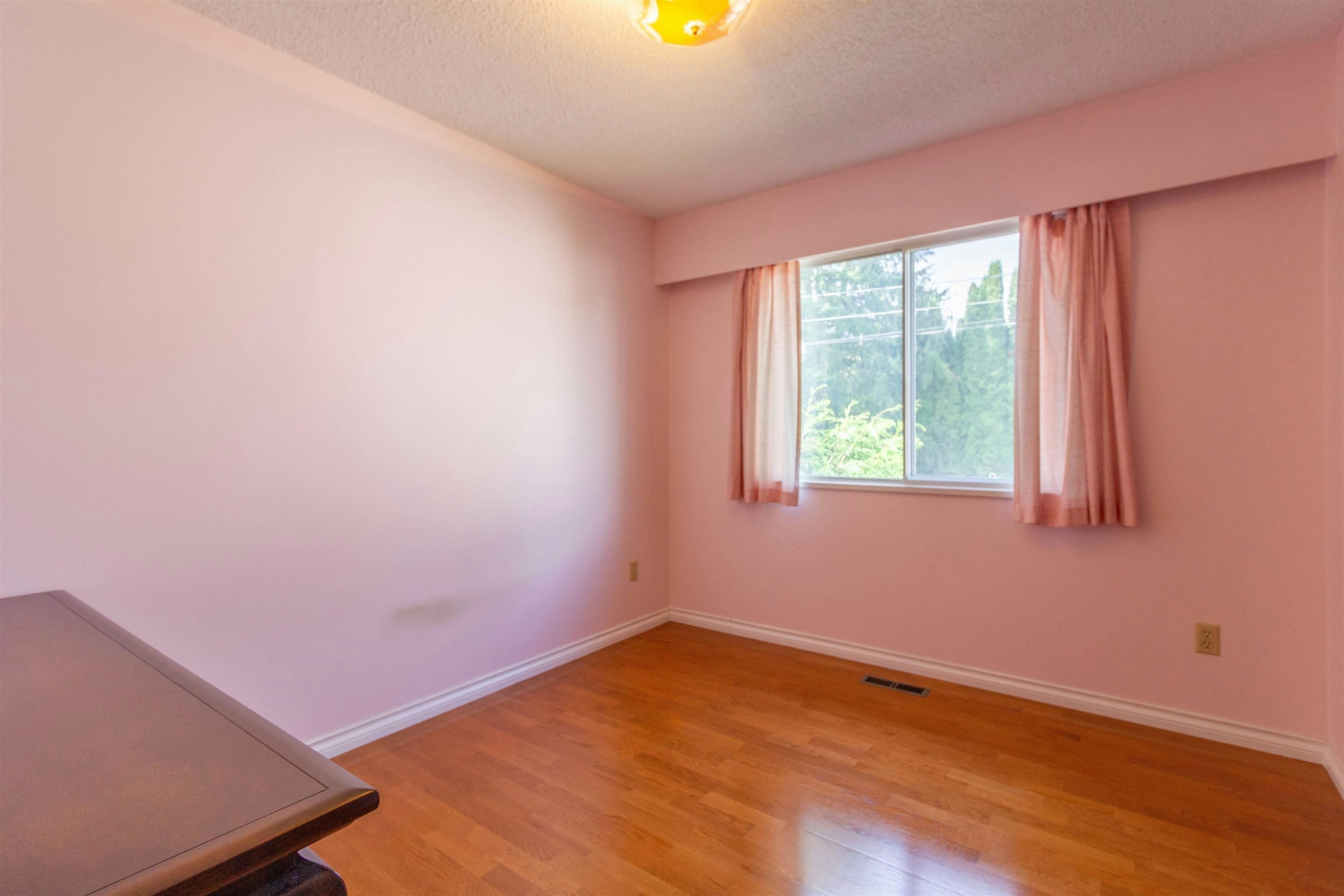 7107 Broadway, Burnaby, BC, V5A 1R7 - 20