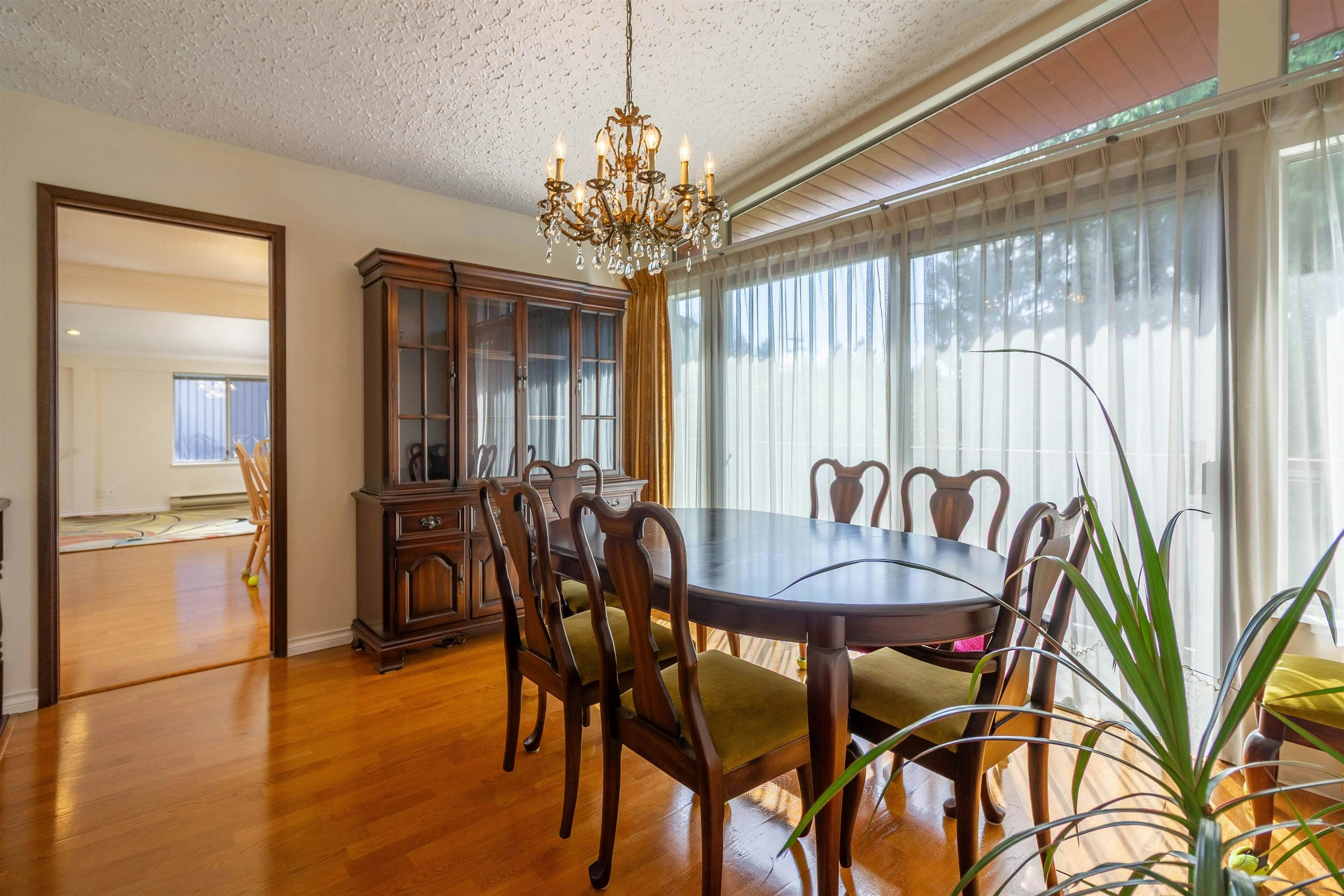 7107 Broadway - 4