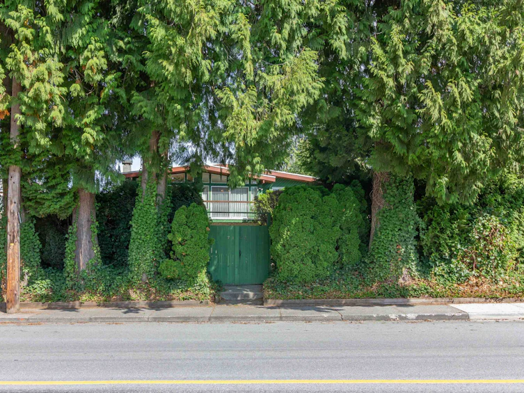 7107 Broadway, Burnaby, BC, V5A 1R7 - 40