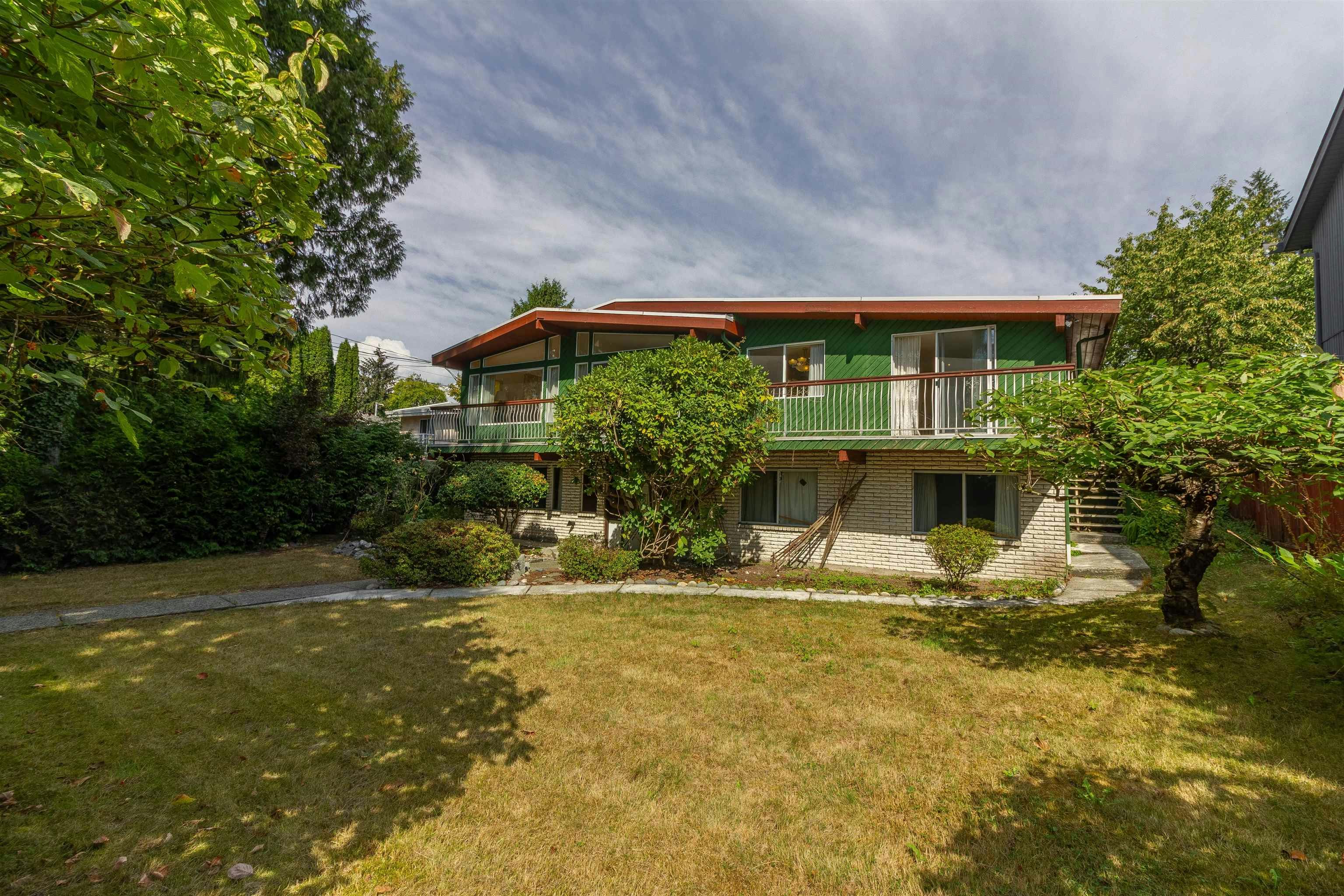 7107 Broadway, Burnaby, BC, V5A 1R7 - 34