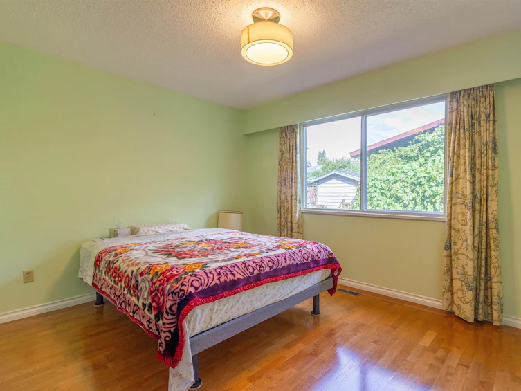 7107 Broadway, Burnaby, BC, V5A 1R7 - 19