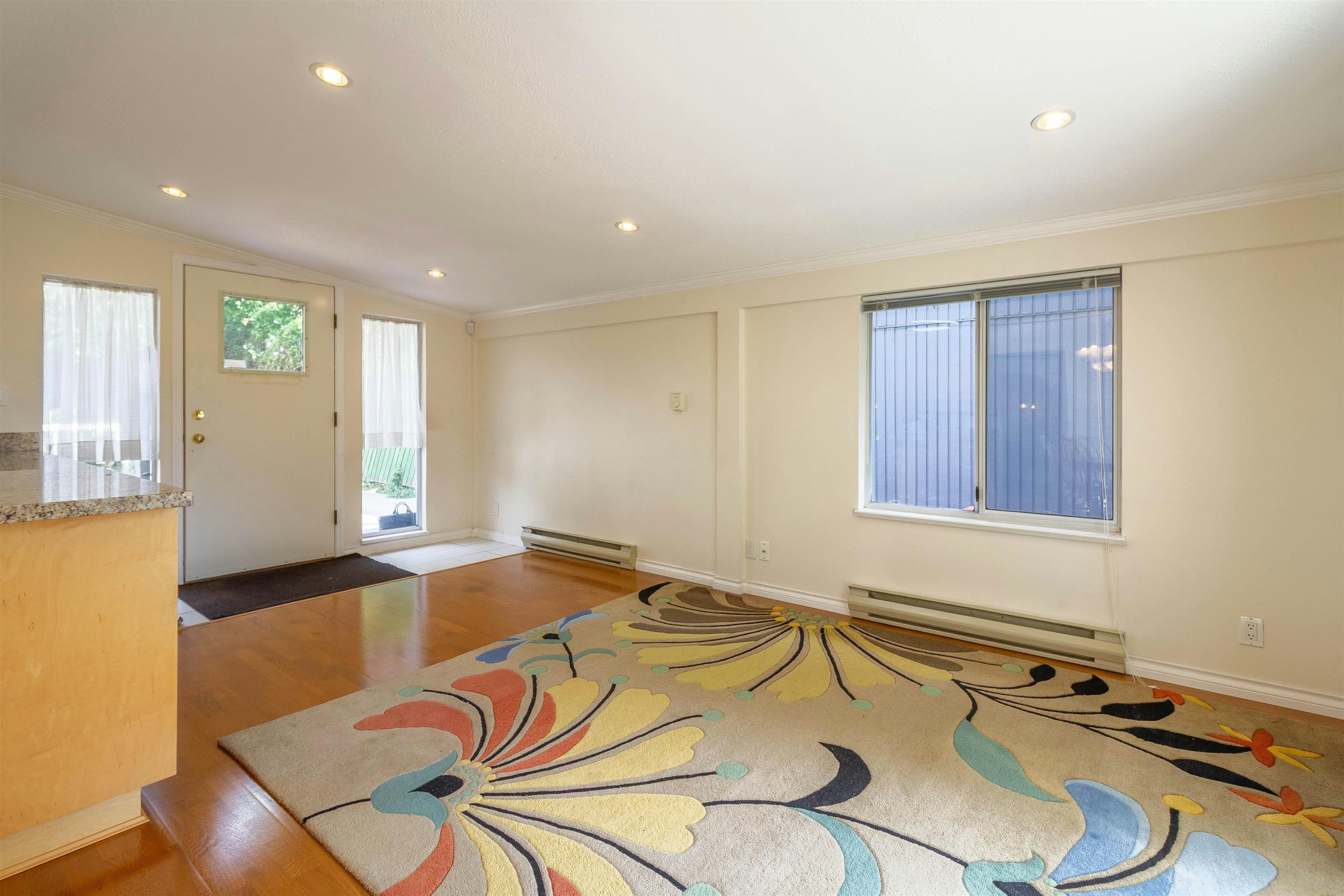 7107 Broadway, Burnaby, BC, V5A 1R7 - 12