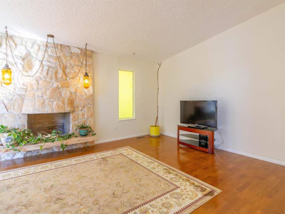 7107 Broadway - 3