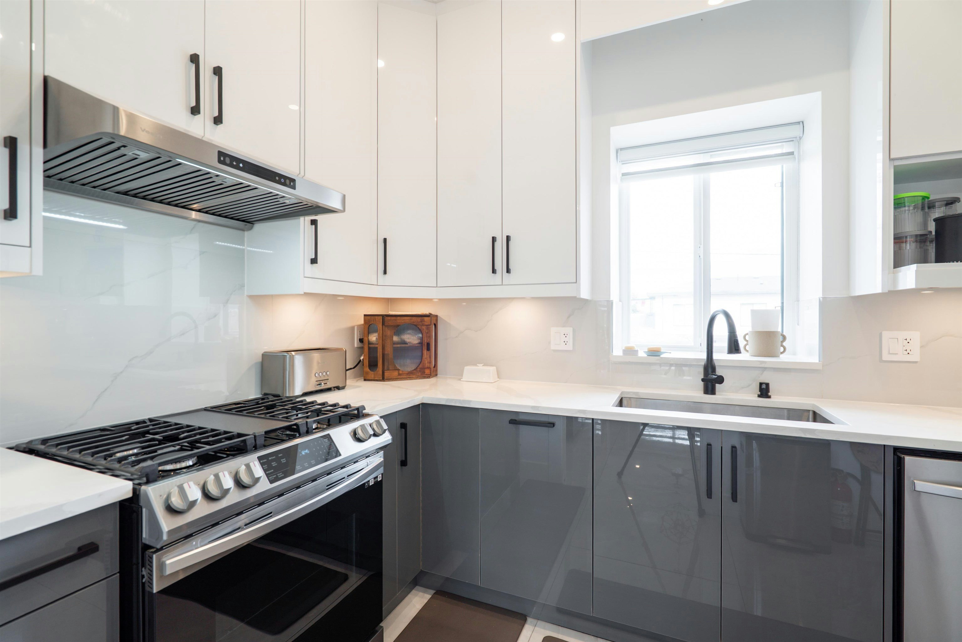5675 Laurel Street, Burnaby, BC, V5G 1N4 - 8