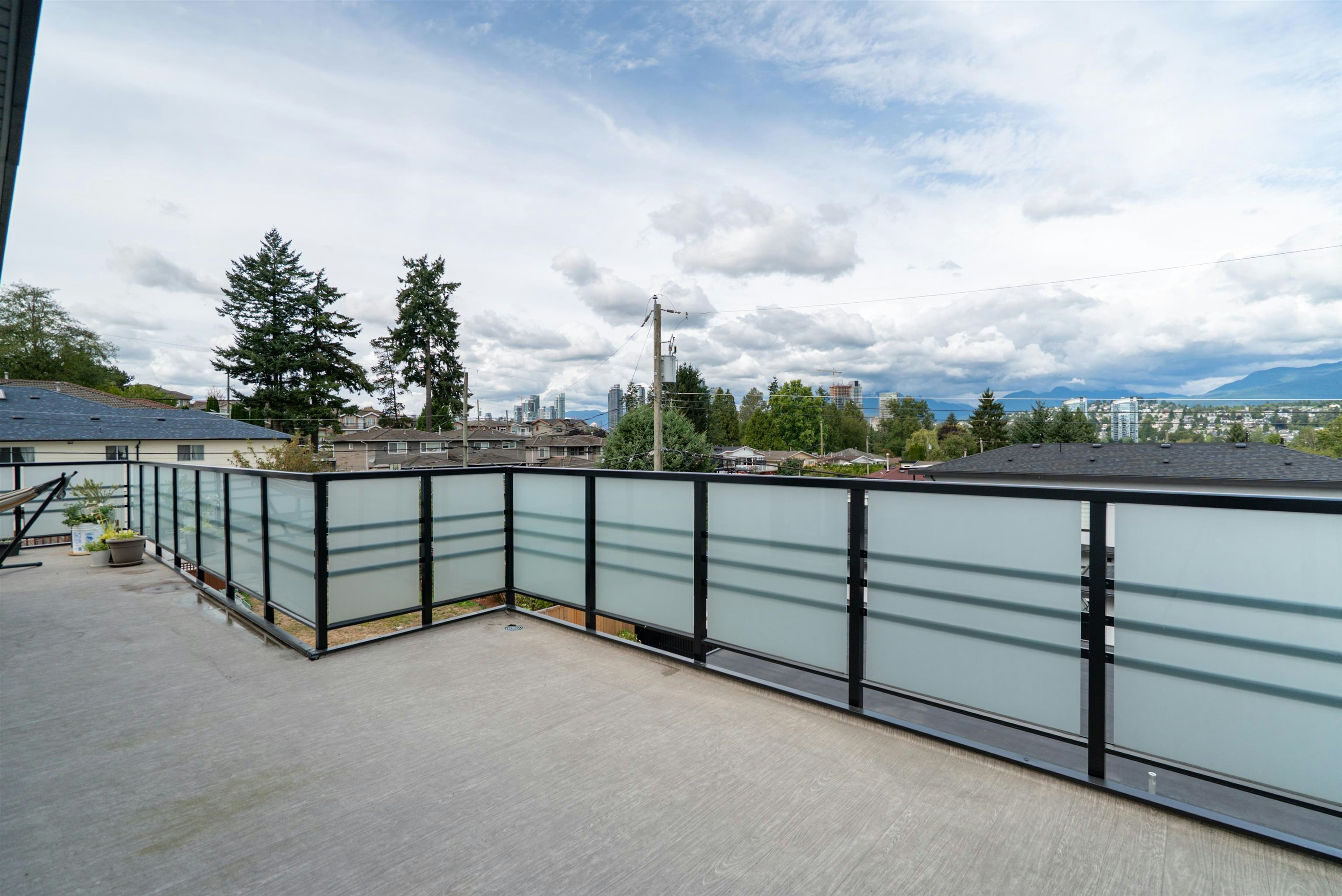 5675 Laurel Street, Burnaby, BC, V5G 1N4 - 35