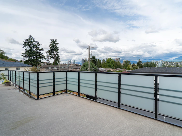 5675 Laurel Street, Burnaby, BC, V5G 1N4 - 35