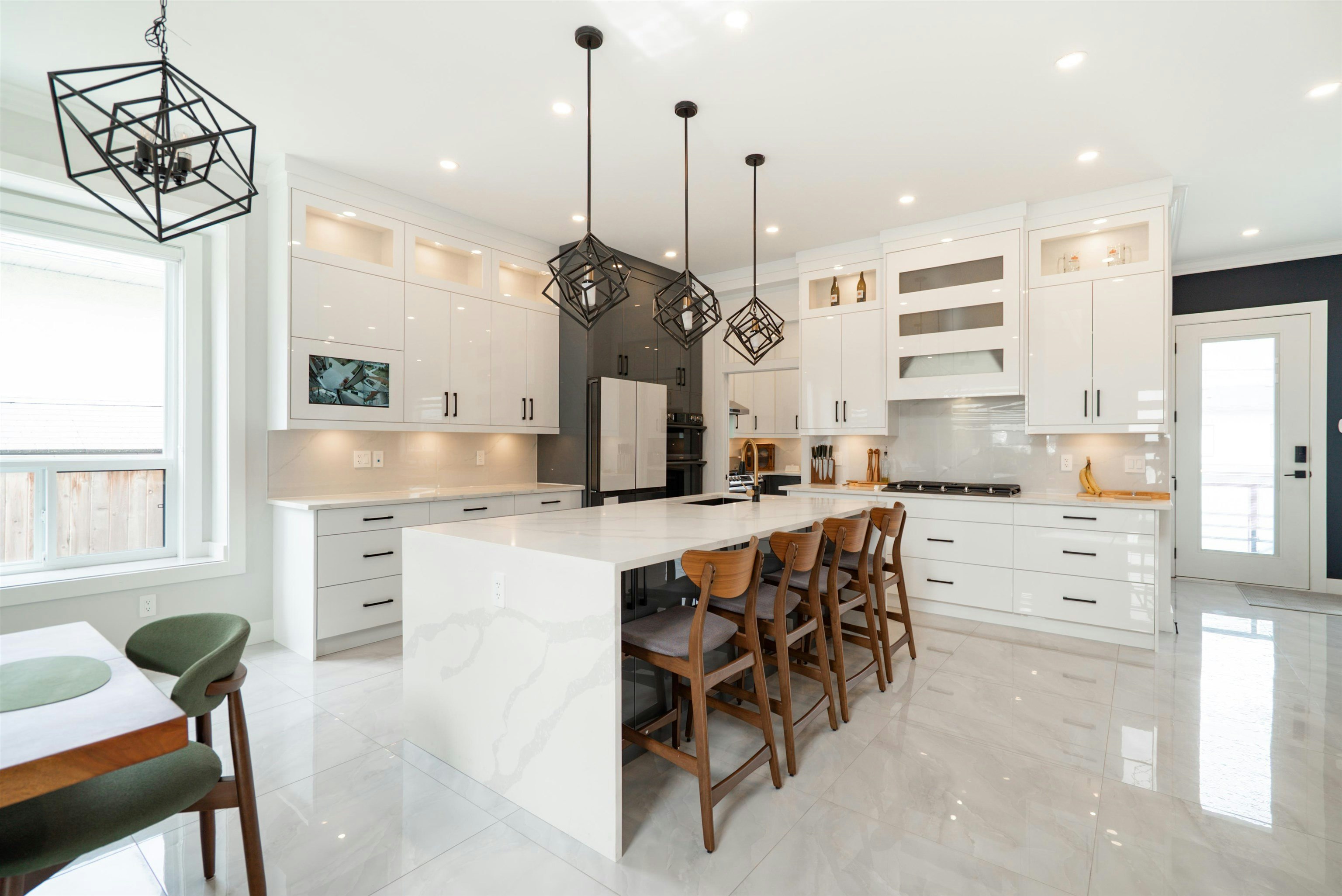 5675 Laurel Street - 3