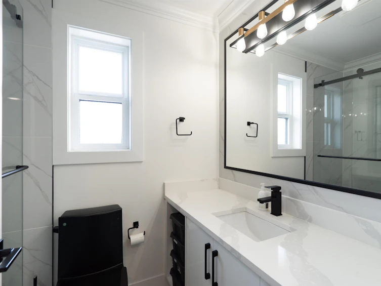 5675 Laurel Street, Burnaby, BC, V5G 1N4 - 29