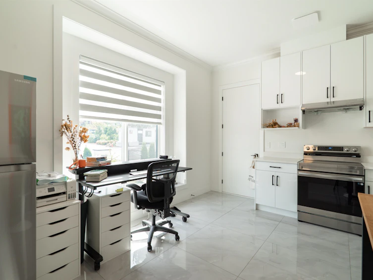 5675 Laurel Street, Burnaby, BC, V5G 1N4 - 16