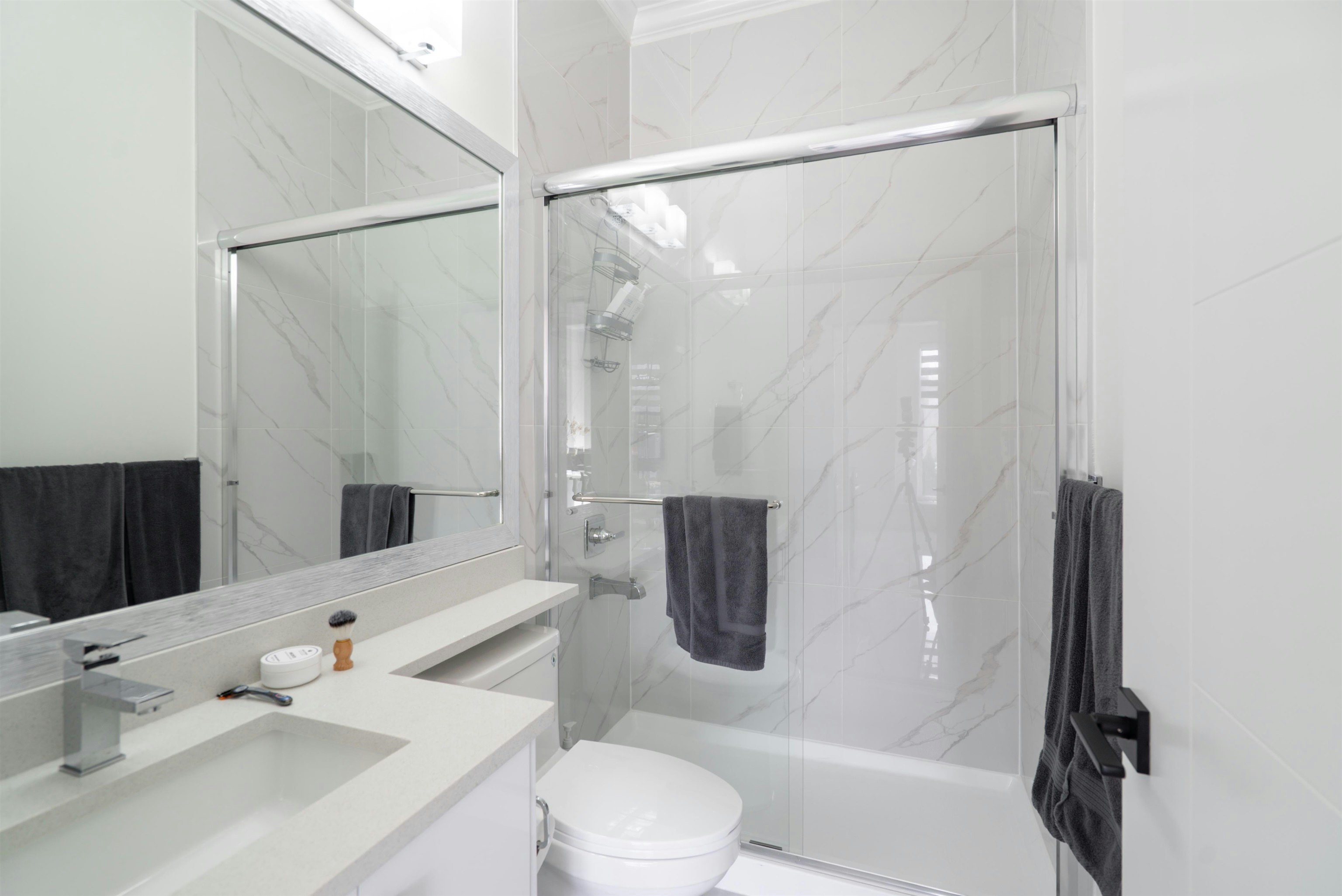 5675 Laurel Street, Burnaby, BC, V5G 1N4 - 18