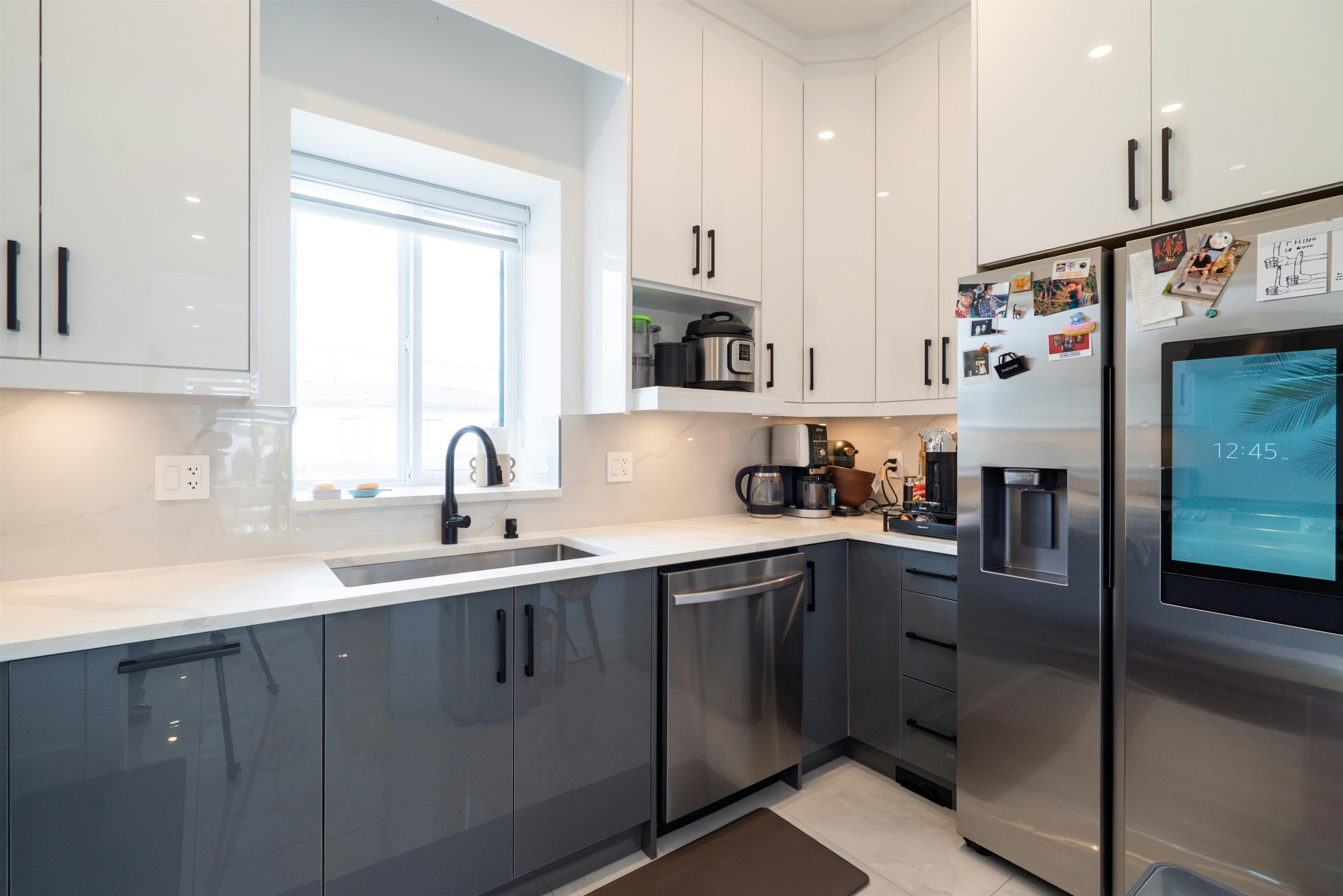 5675 Laurel Street, Burnaby, BC, V5G 1N4 - 9