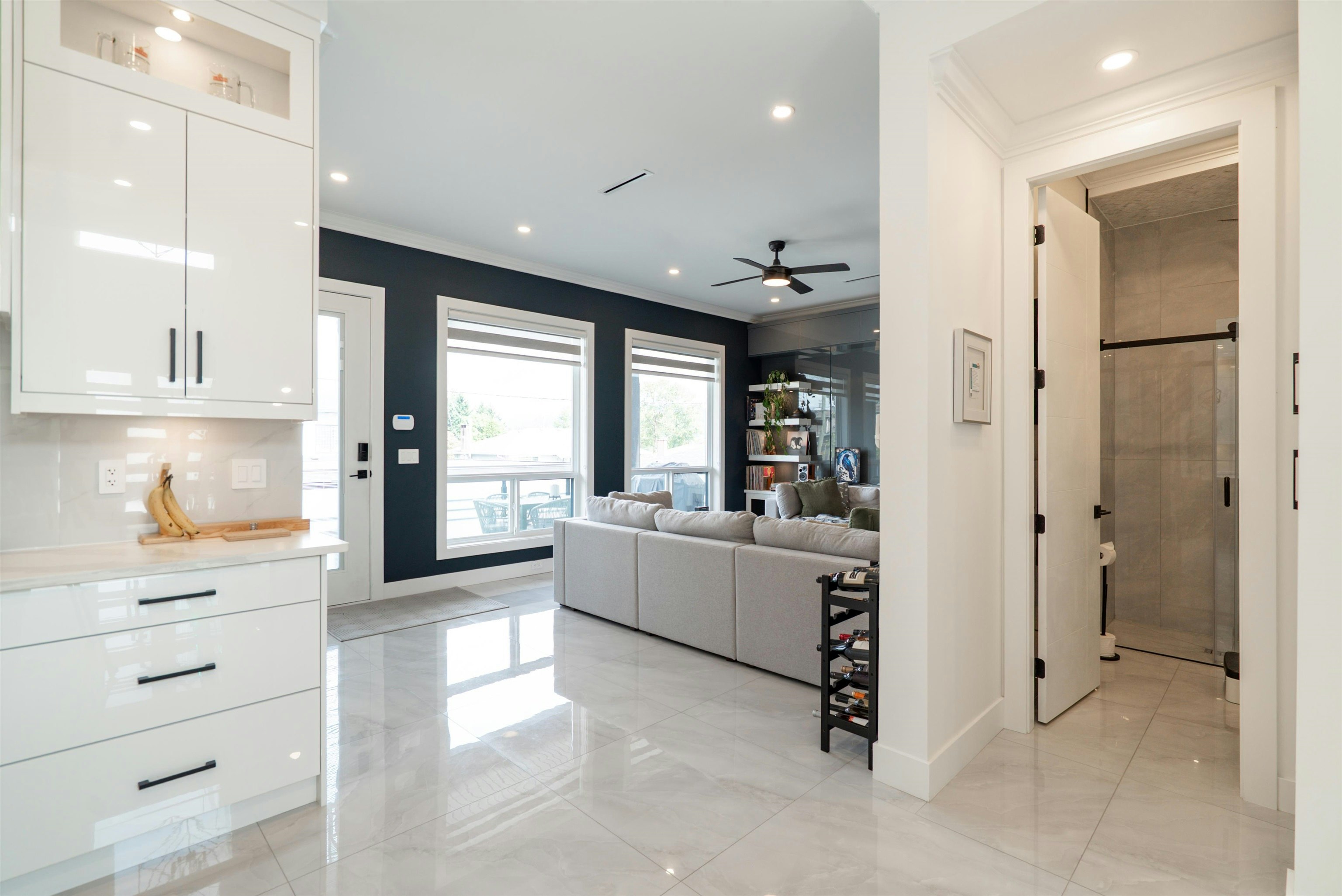5675 Laurel Street, Burnaby, BC, V5G 1N4 - 11
