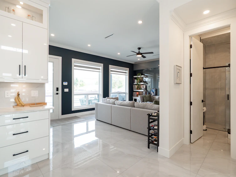 5675 Laurel Street, Burnaby, BC, V5G 1N4 - 11