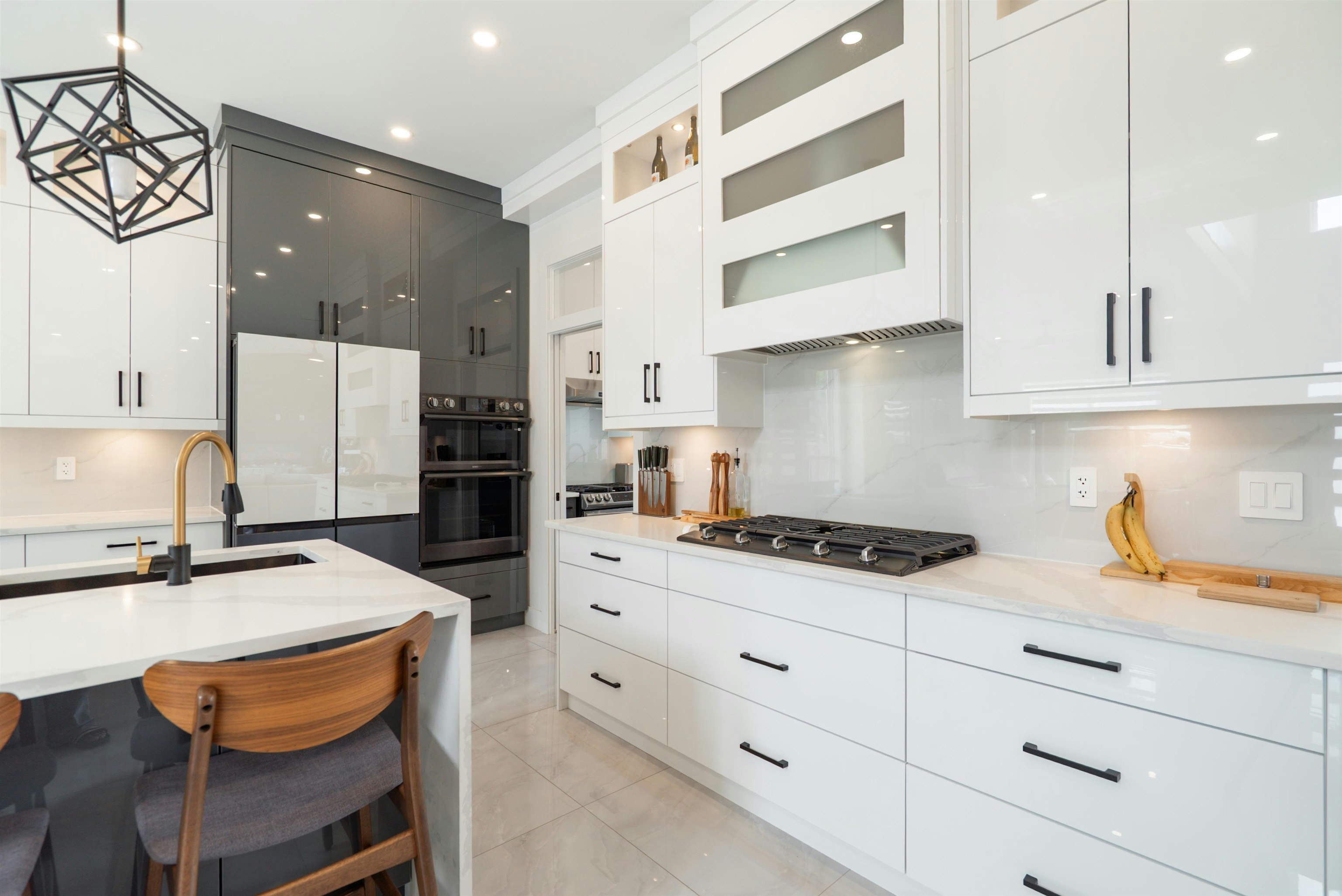 5675 Laurel Street, Burnaby, BC, V5G 1N4 - 6