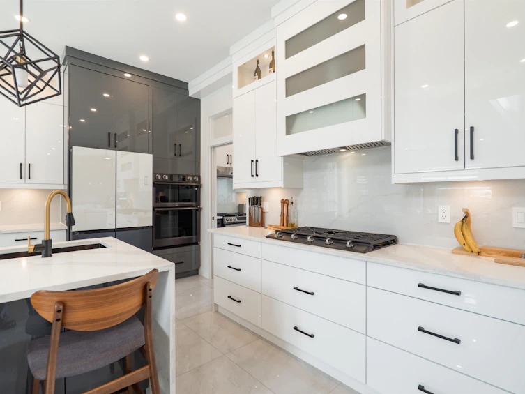 5675 Laurel Street, Burnaby, BC, V5G 1N4 - 6