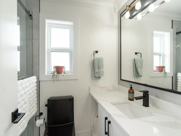 5675 Laurel Street, Burnaby, BC, V5G 1N4 - 27