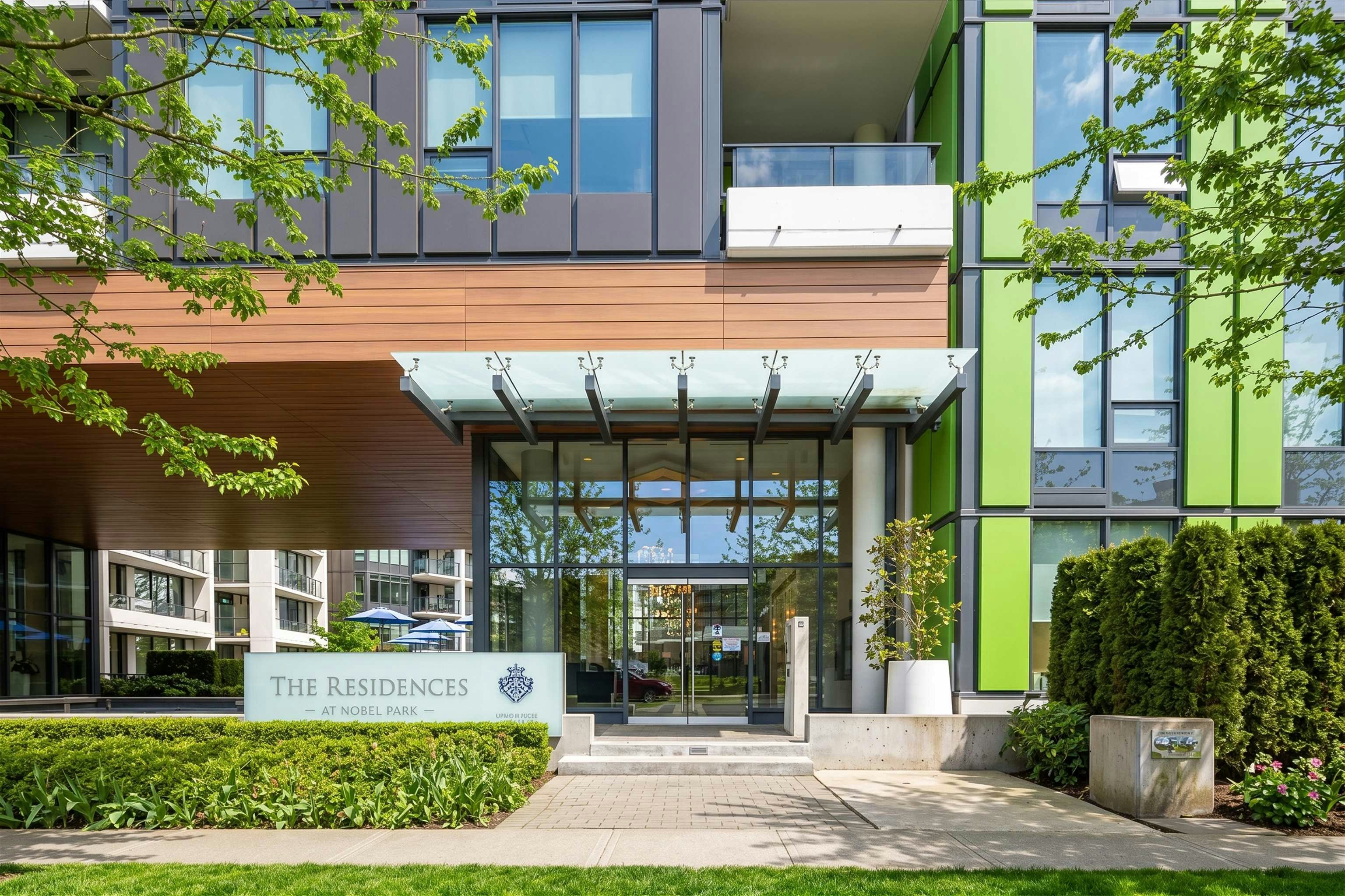 909-3533 Ross Drive - 3