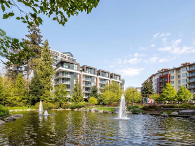 909-3533 Ross Drive - 2