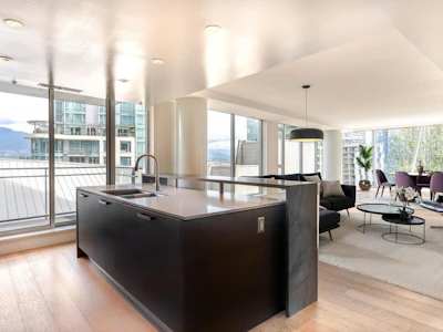 702-1499 W Pender Street - 2