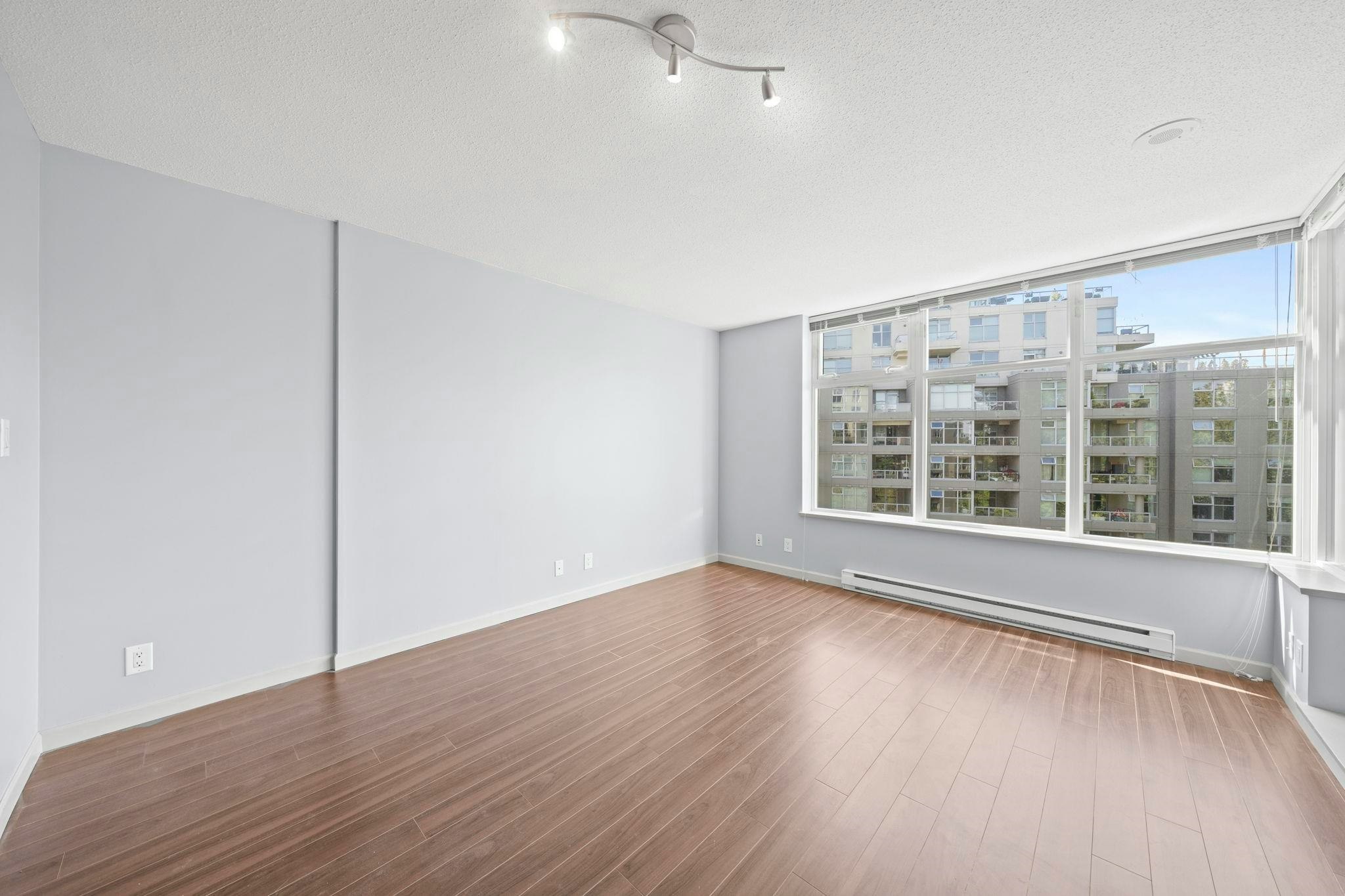 605-9262 University Crescent - 5
