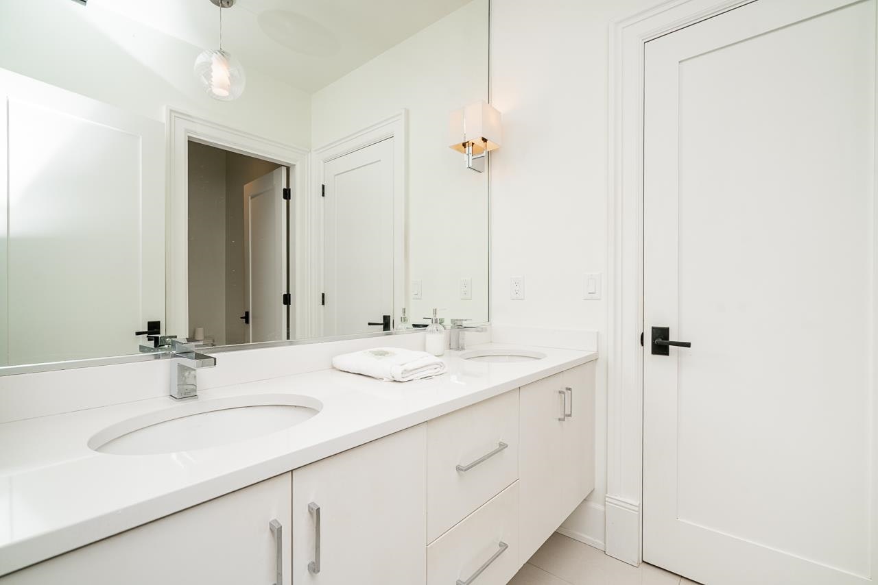 20347 2 Avenue, Langley, BC, V2Z 0A3 - 22
