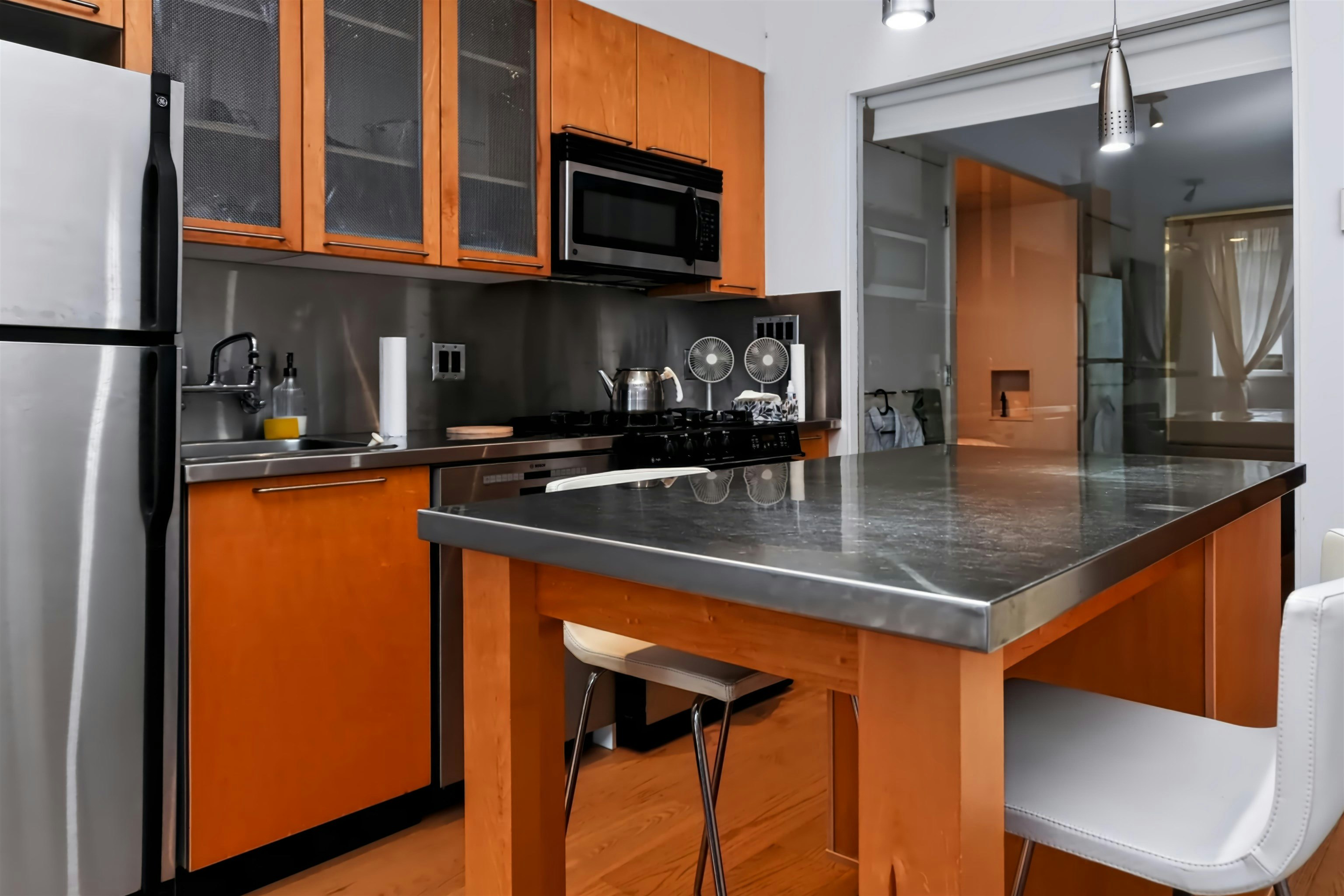405-1072 Hamilton Street, Vancouver, BC, V6B 2R9 - 8