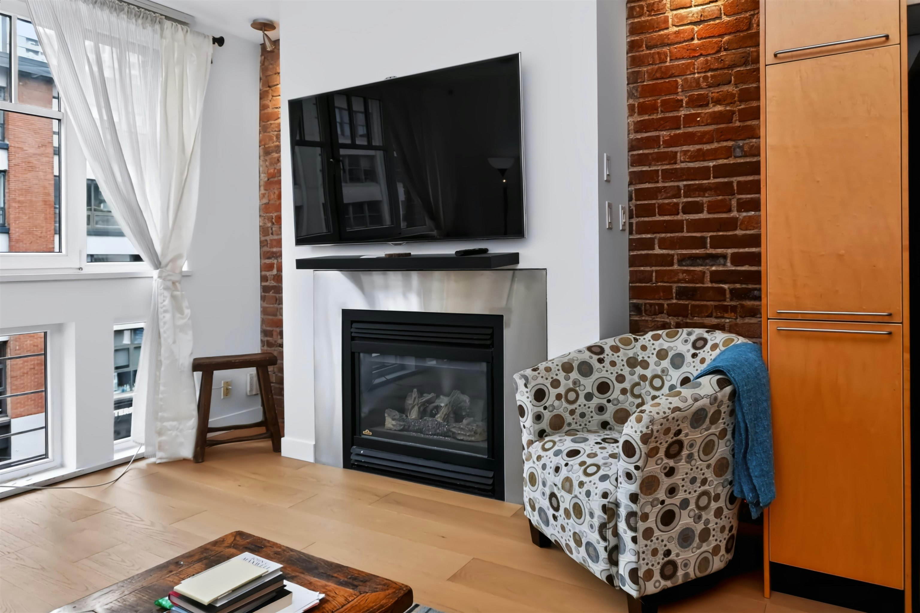 405-1072 Hamilton Street, Vancouver, BC, V6B 2R9 - 4