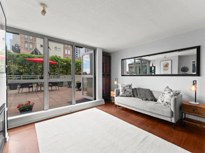 1238 Richards Street - 3
